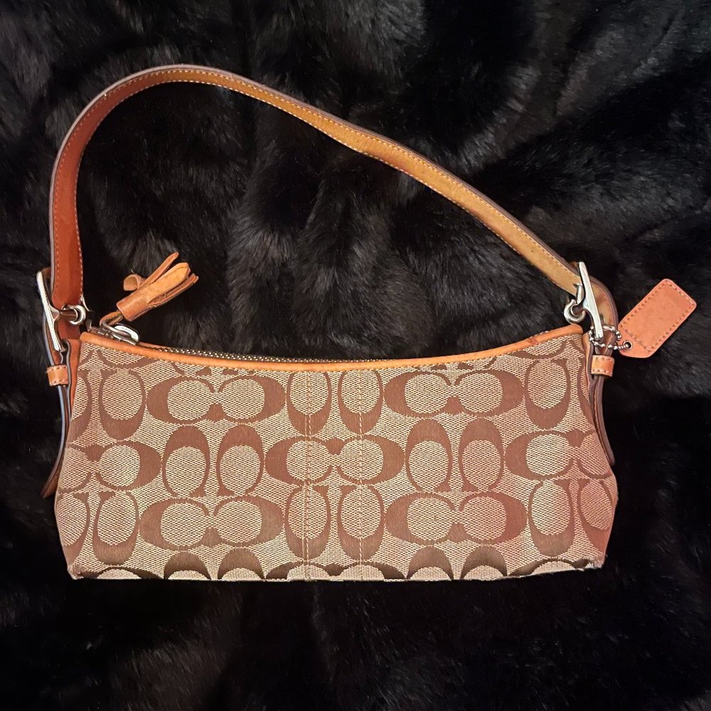 Coach Signature "C" Baguette [A055-6371]